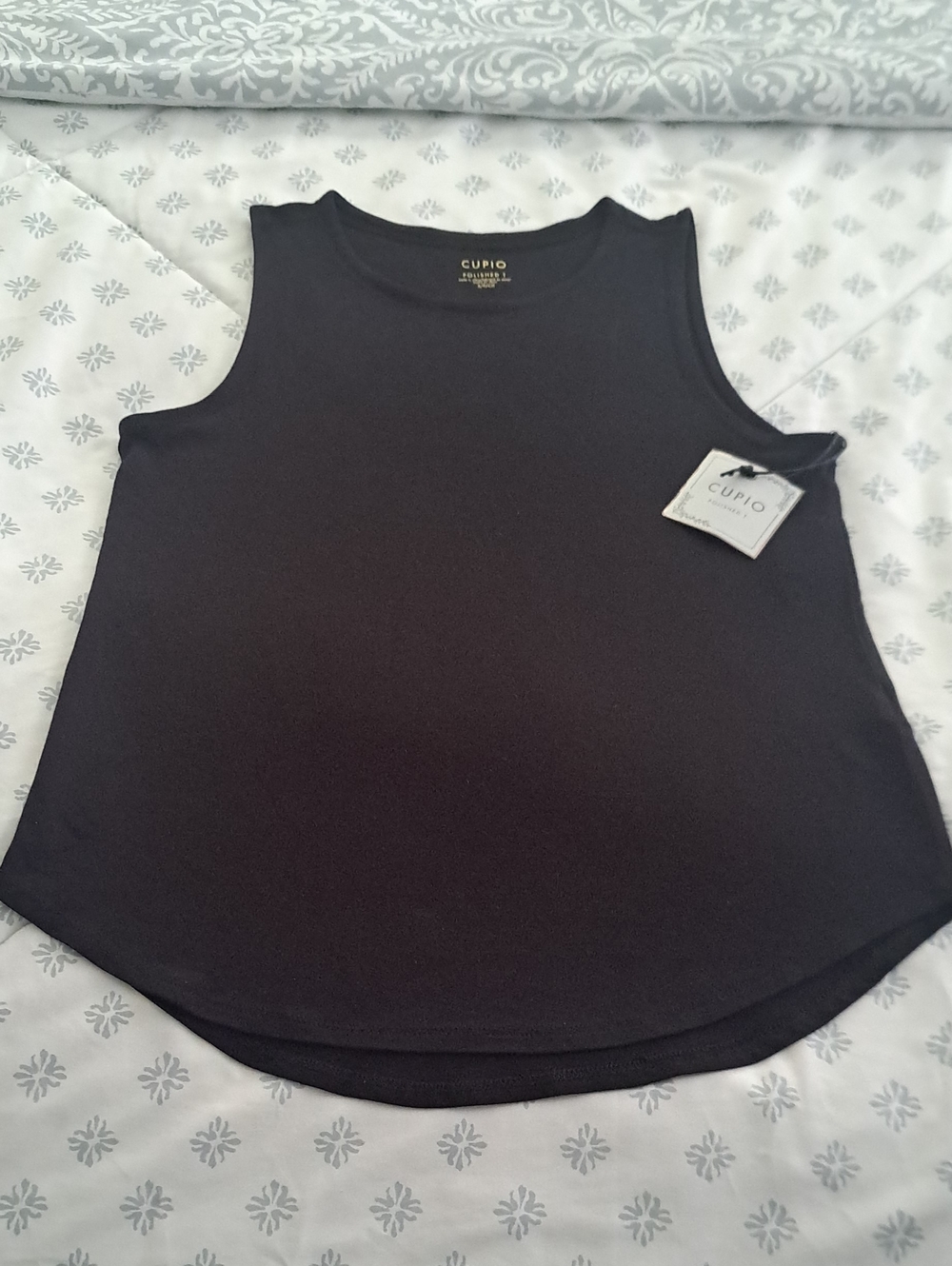 Cupio Solid Black Crew Neck Tank